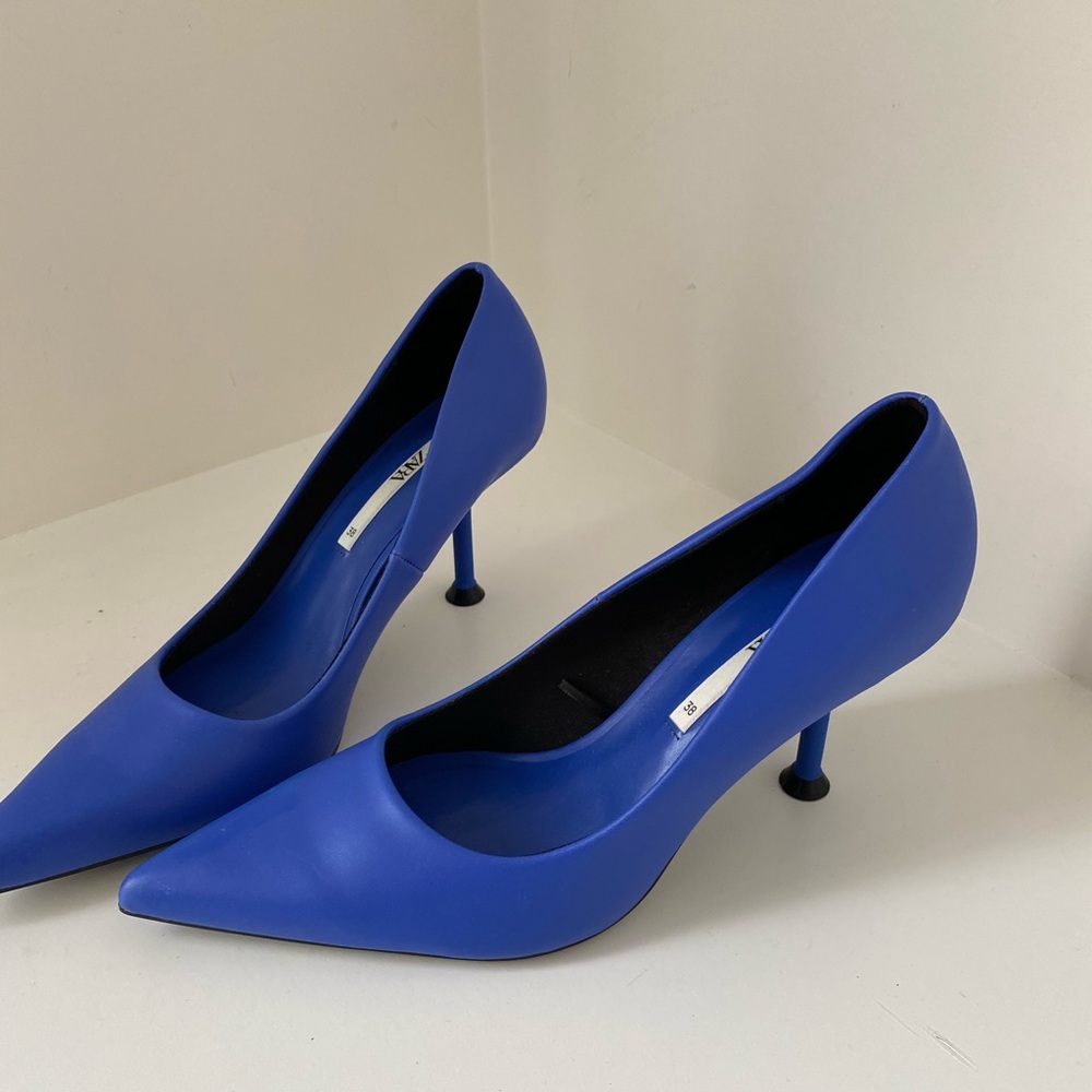 **SOLD**Zara blue heels - Picture 2 of 4